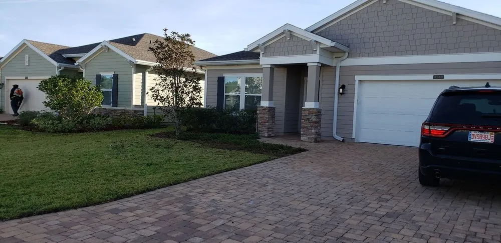 Custom lawn mowing service in Orange Park, FL by Pollicks Lawncare