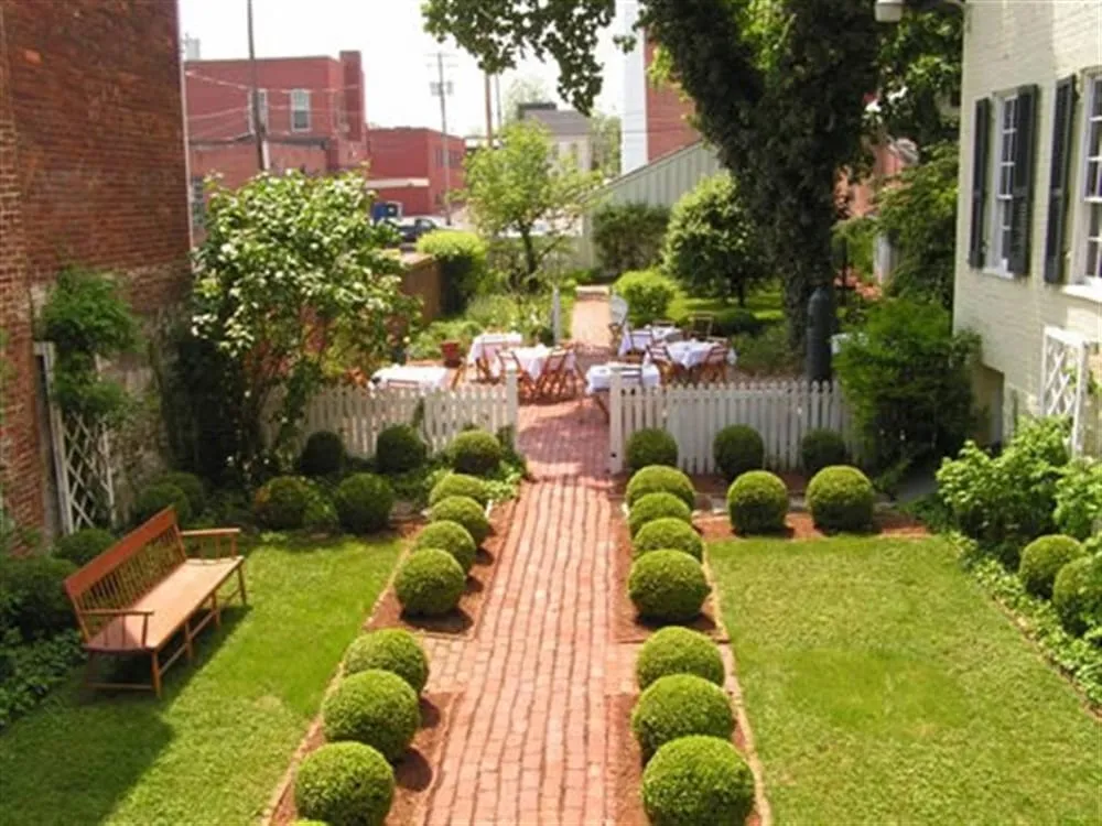 Top-rated landscape design in Dallas, TX by Polo Landscapes