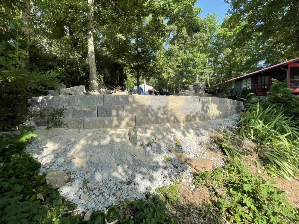 Top-rated lawn care service in Jasper, AL - Polygon Construction