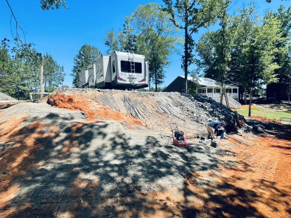 Custom lawn mowing service in Jasper, AL by Polygon Construction