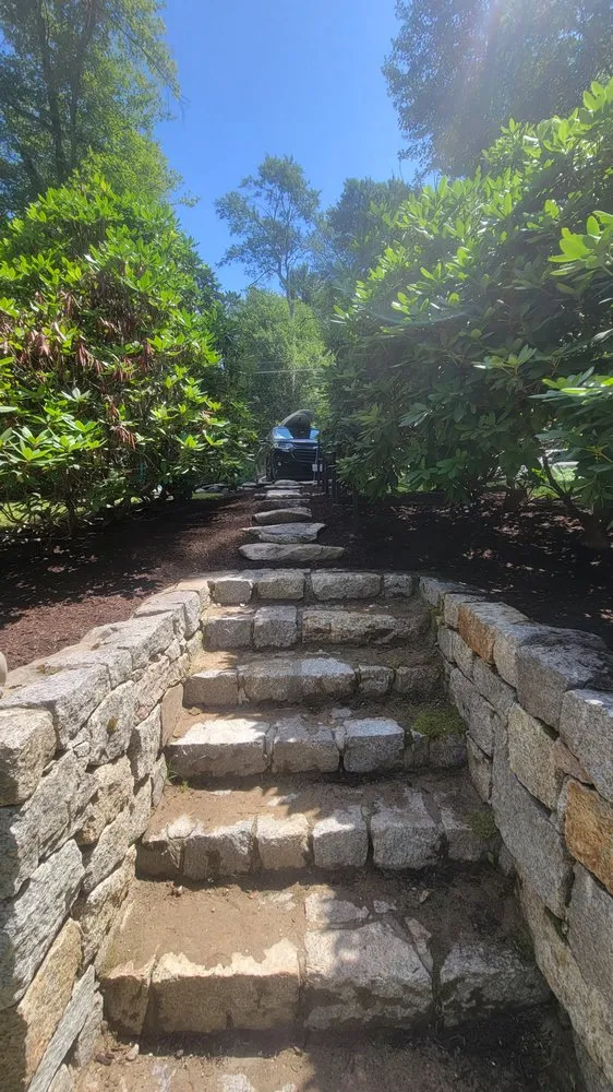 Custom landscaping services experts serving Bellingham, MA - Pond Hollow Landscape & Design