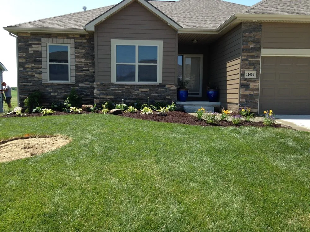 Custom lawn care service for beautiful yards across Omaha, NE - Pond Pros