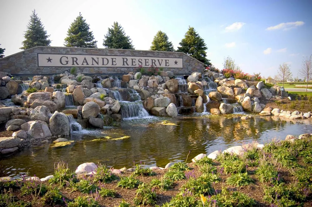 Reliable landscaping services in Gilberts, IL by Ponds of Illinois