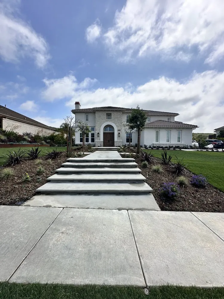 Affordable lawn mowing service in San Clemente, CA by Pono Landscaping