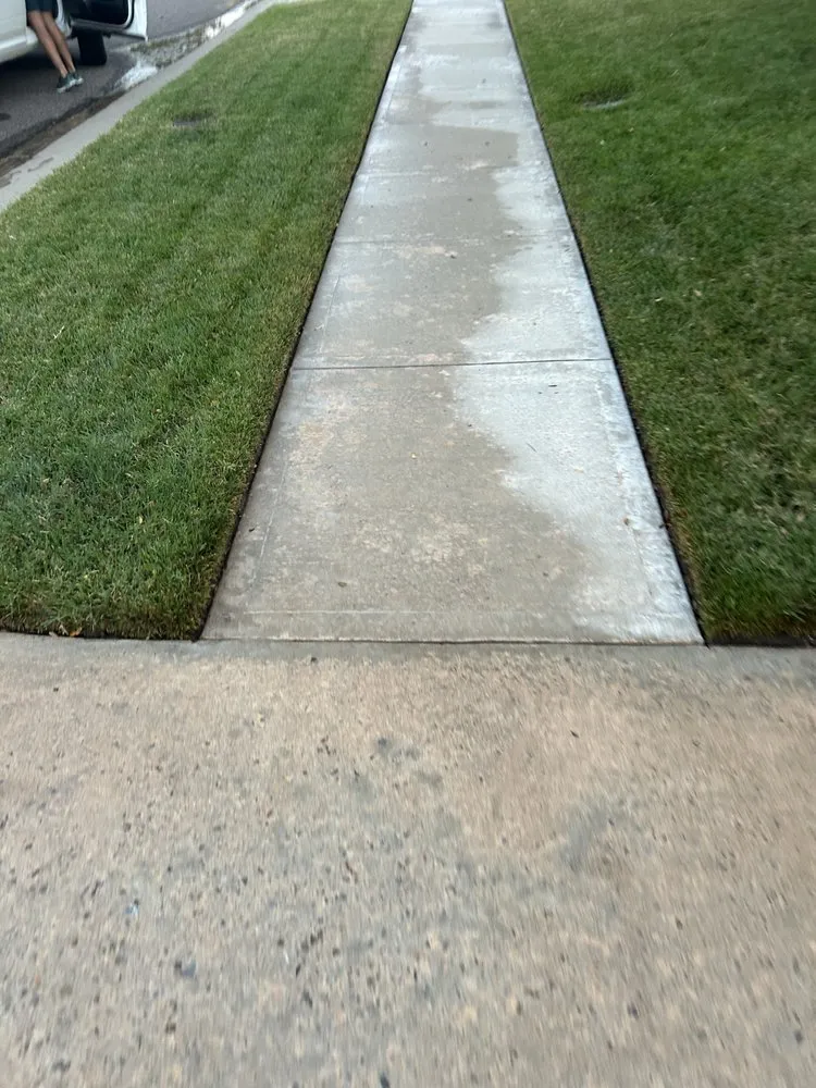 Custom garden landscaping for year-round maintenance across Lindsay, OK - Pontus Pressure