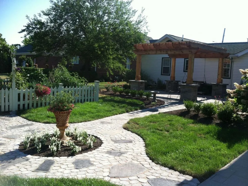 Top-rated lawn care service with custom design across Delaware, OH - Pony Lawncare and Landscaping