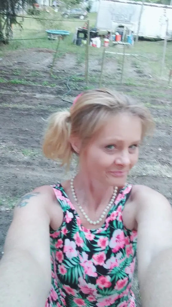 Professional outdoor landscaping in Phenix City, AL - Ponytails And Paint Pails