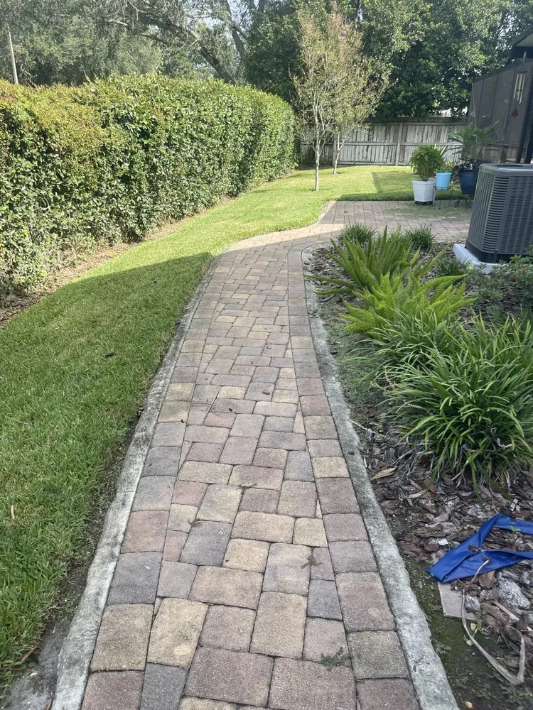 Reliable landscaping services in Tampa, FL - Pooh's Lawncare