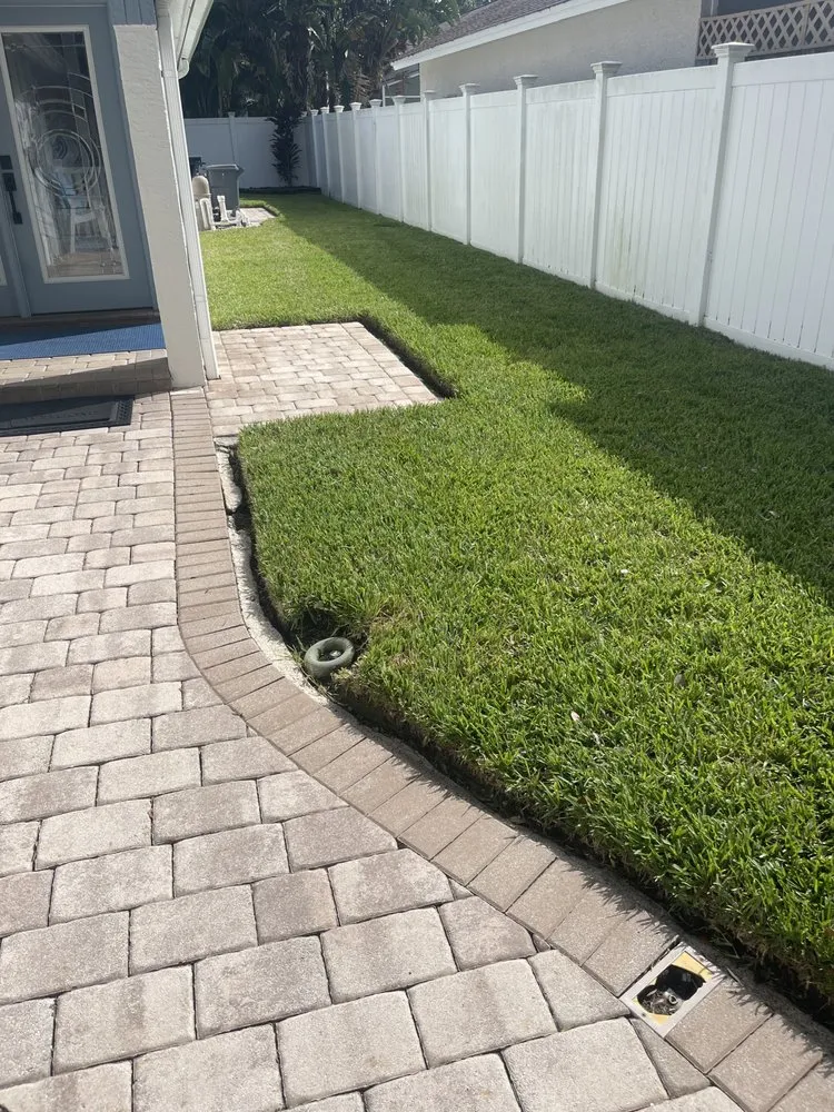 Custom residential landscaping experts serving Tampa, FL - Pooh's Lawncare