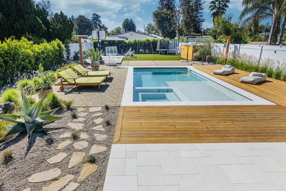 Custom landscape design in Sherman Oaks, CA - Pool Masters