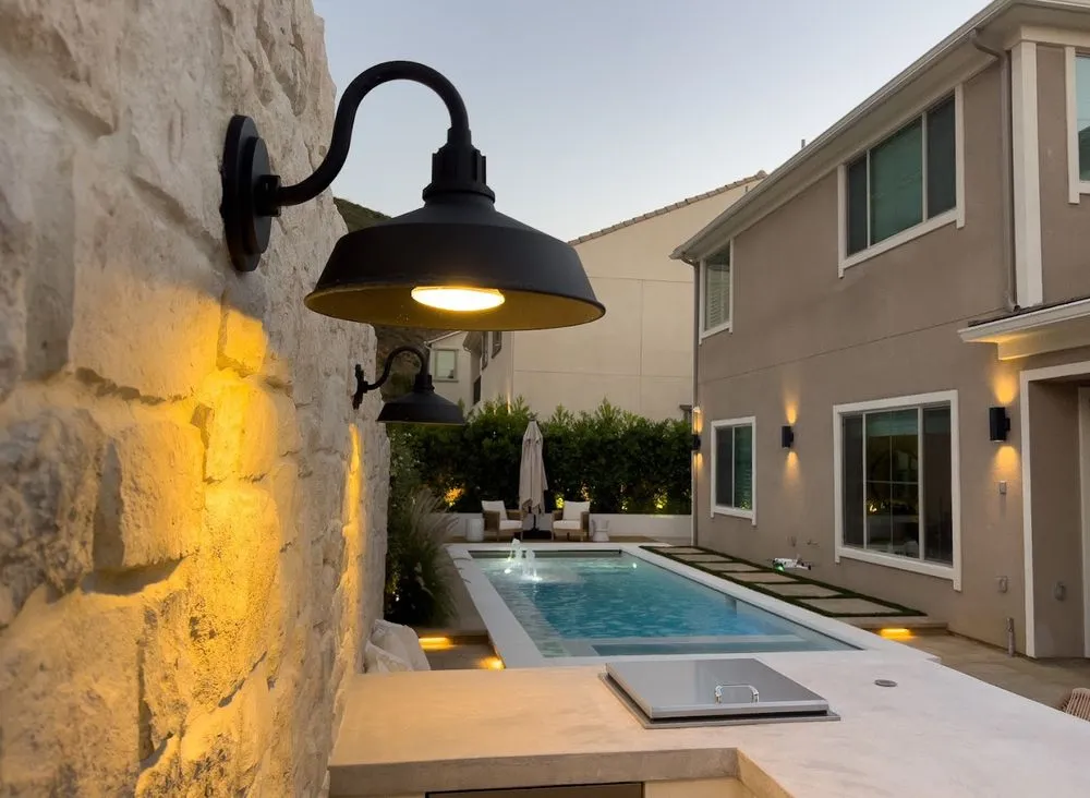 Professional yard cleanup service in Sherman Oaks, CA by Pool Masters