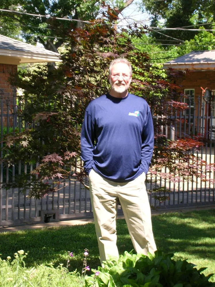 Local landscaping services experts serving Lewisville, TX - Poole's Lawn & Landscape