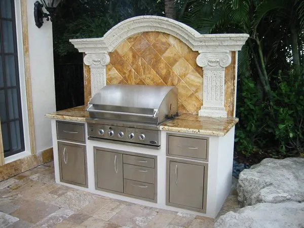 Custom garden landscaping in Tucson, AZ - Pools Hardscaping