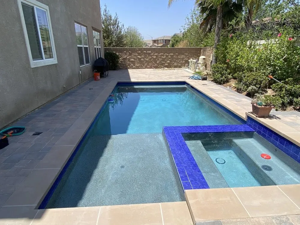 Affordable lawn care service experts serving Los Angeles, CA - Poolsync California