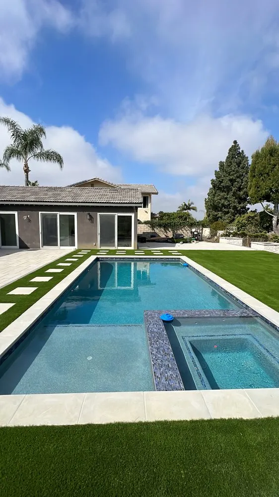 Reliable yard cleanup service experts serving Los Angeles, CA - Poolsync California