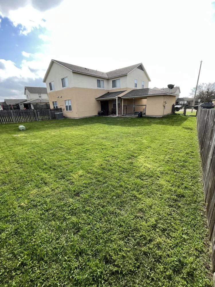 Reliable lawn mowing service in Killeen, TX by Poor Boys Lawn Service