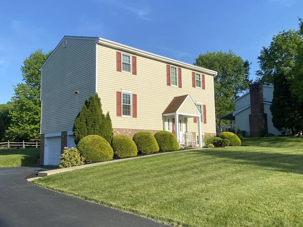 Professional yard maintenance in Cranberry Township, PA - Poor College Kid Landscaping