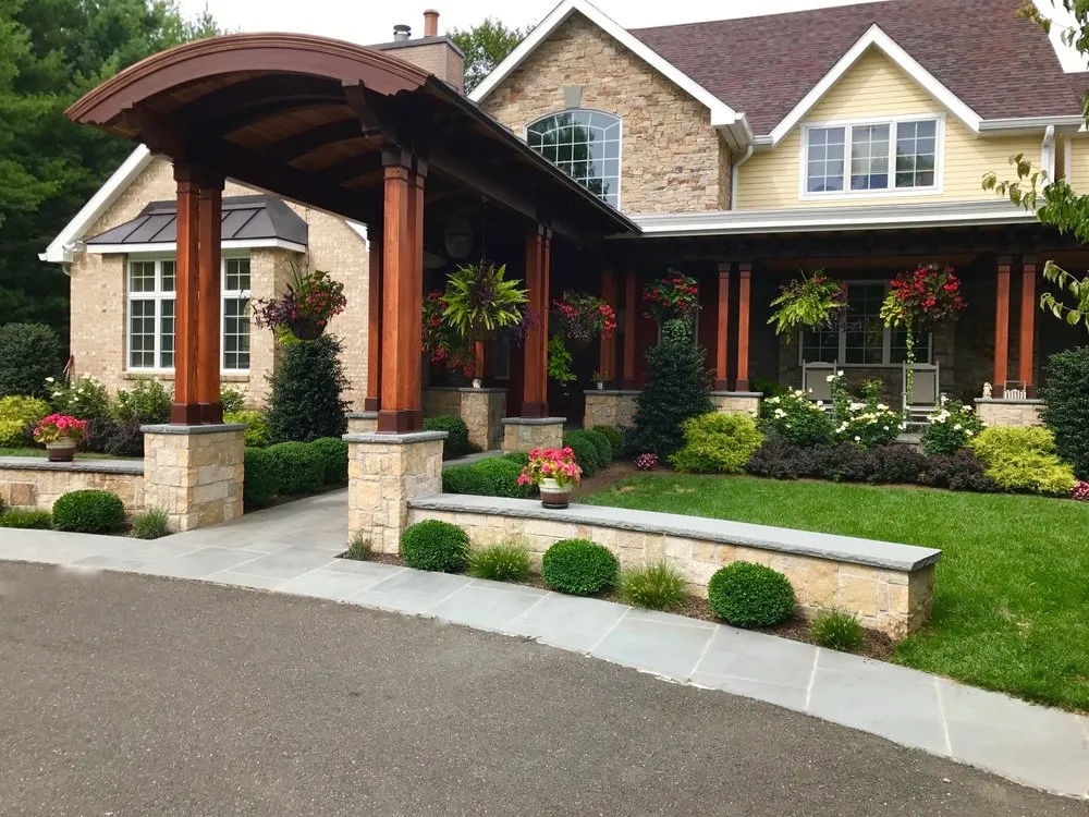 Top-rated yard cleanup service in Woodbridge, CT by POPEL Landscaping and Design