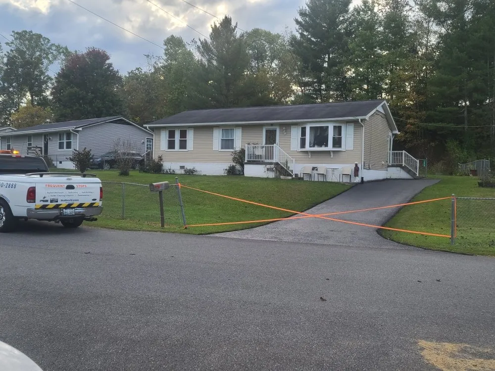 Expert lawn care service experts serving Bluewell, WV - PopPops Xterior