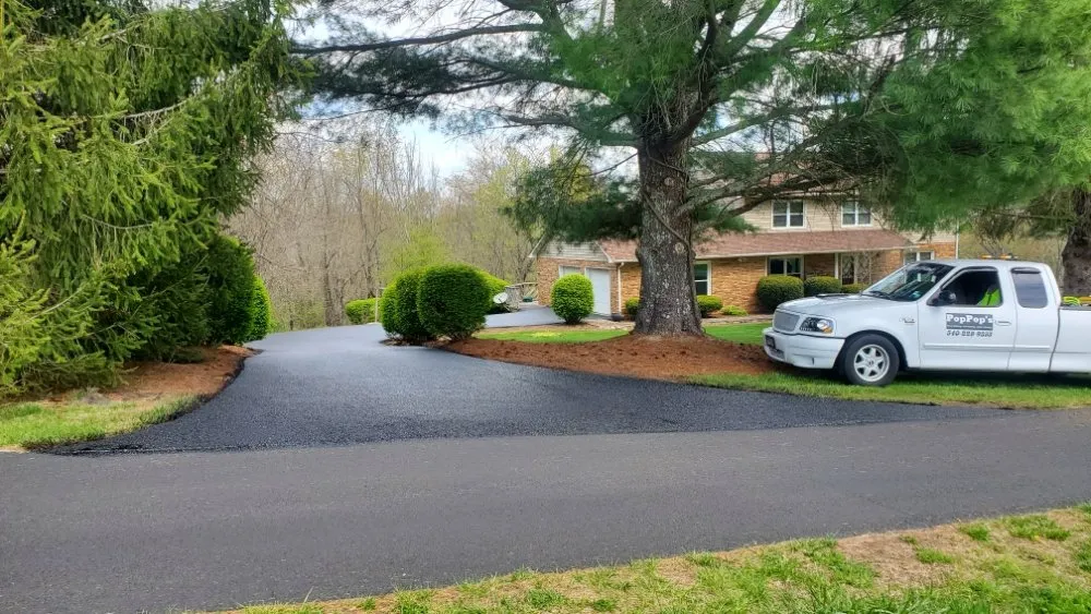 Trusted yard maintenance for year-round maintenance across Bluewell, WV - PopPops Xterior