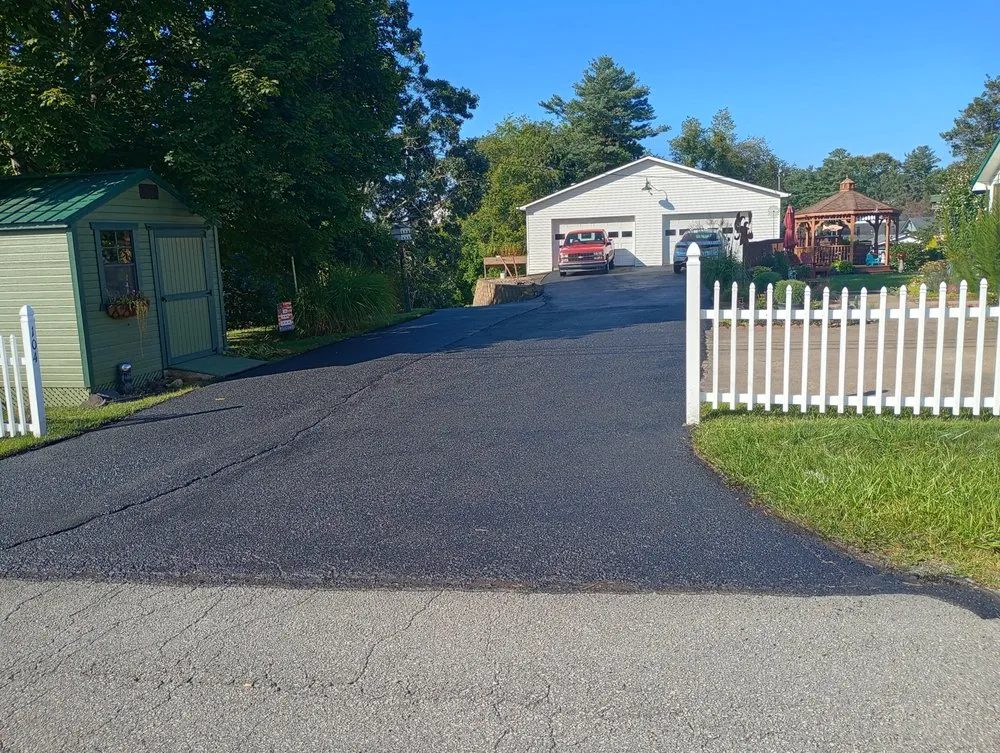 Local landscaping services experts serving Bluewell, WV - PopPops Xterior