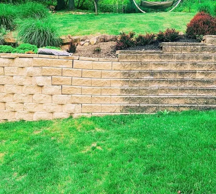 Top-rated lawn mowing service in Littlestown, PA by Popps Pro Wash