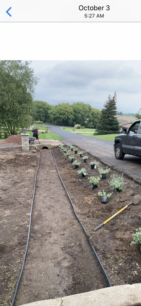 Affordable yard maintenance experts serving Milwaukee, WI - Pops Landscape