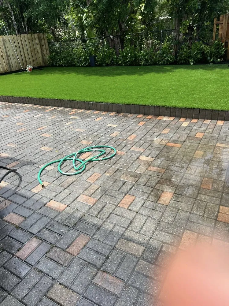 Local yard maintenance in Lake Worth, FL by POPS Landscaping