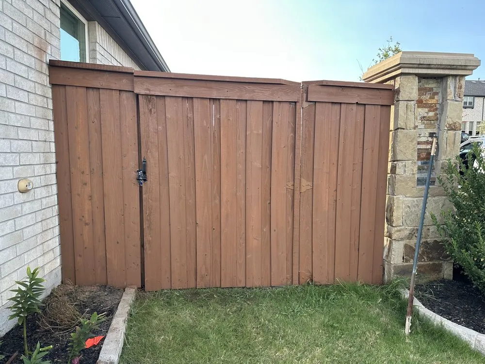 Reliable landscape design experts serving Garland, TX - Porch Fencing and Landscaping