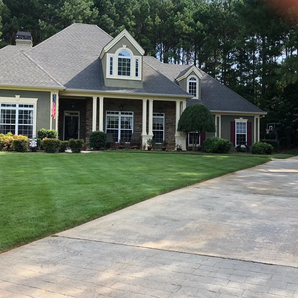 Reliable residential landscaping experts serving Newnan, GA - Porch View Lawn Care