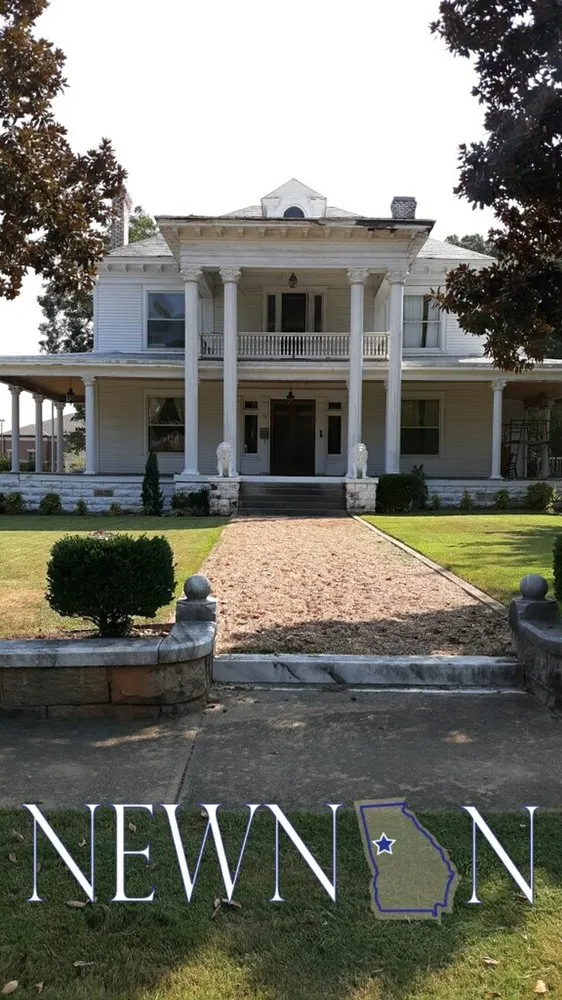 Affordable yard maintenance in Newnan, GA by Porch View Lawn Care