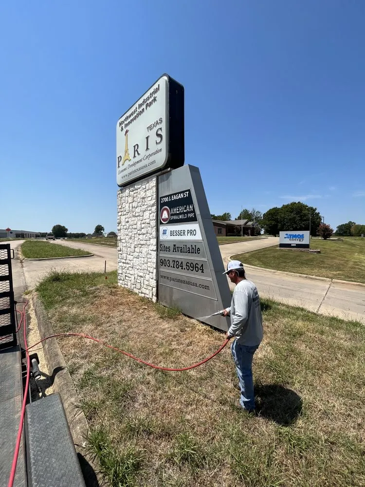 Reliable lawn care service for year-round maintenance in Paris, TX by Porter Lawn Maintenance