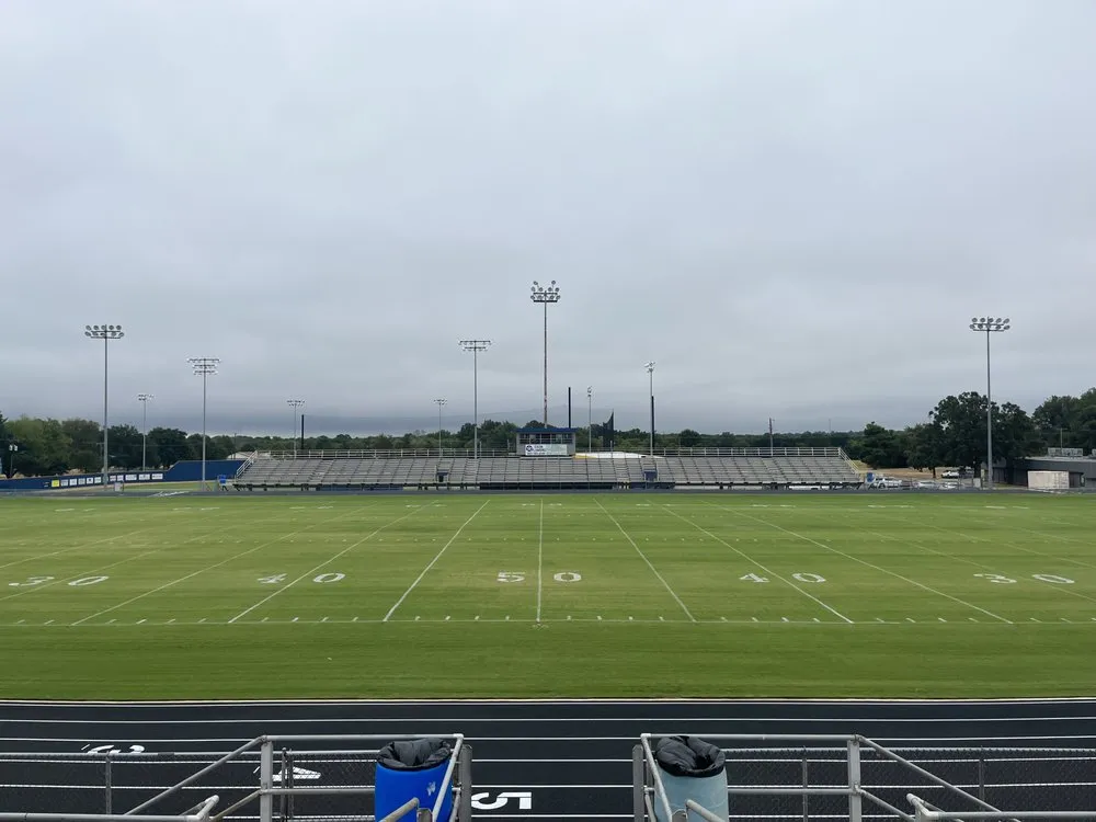 Expert lawn care service in Paris, TX by Porter Lawn Maintenance