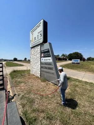 Porter Lawn Maintenance Logo