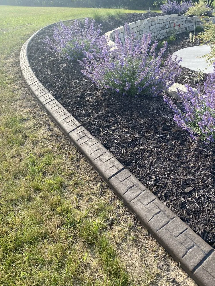 Professional landscaping services experts serving Menomonee Falls, WI - Porter's Borders