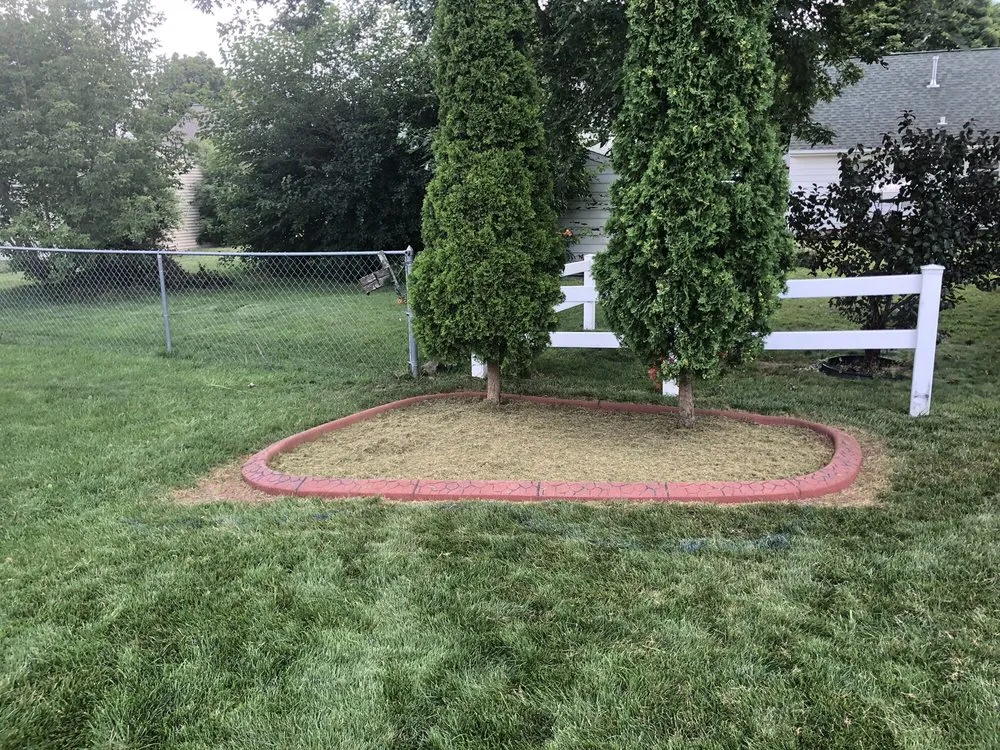 Top-rated yard maintenance in Menomonee Falls, WI by Porter's Borders