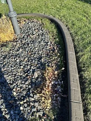 Porter's Borders Logo