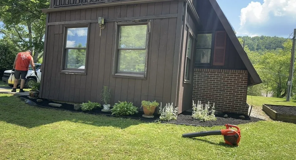 Top-rated yard maintenance in Portsmouth, OH by Porter’s Lawn Care & Landscaping