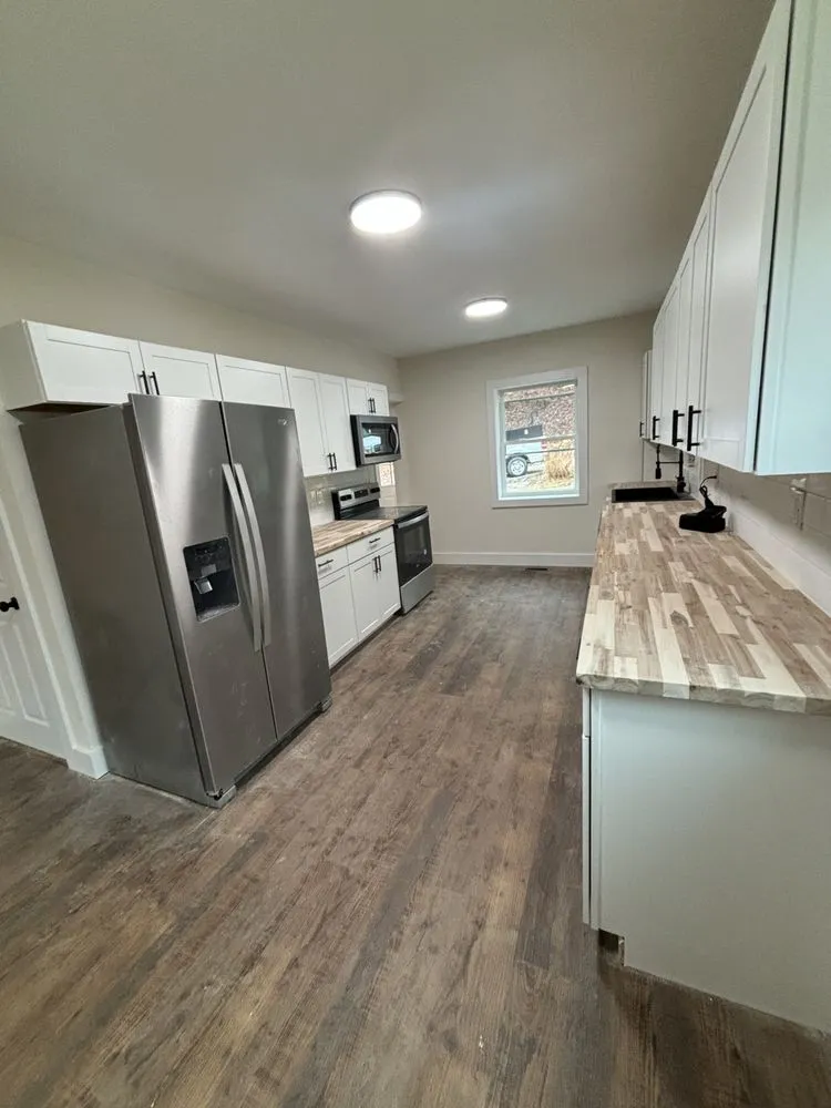 Professional yard cleanup service experts serving Huntington, WV - Porter’s Renovation & Landscaping