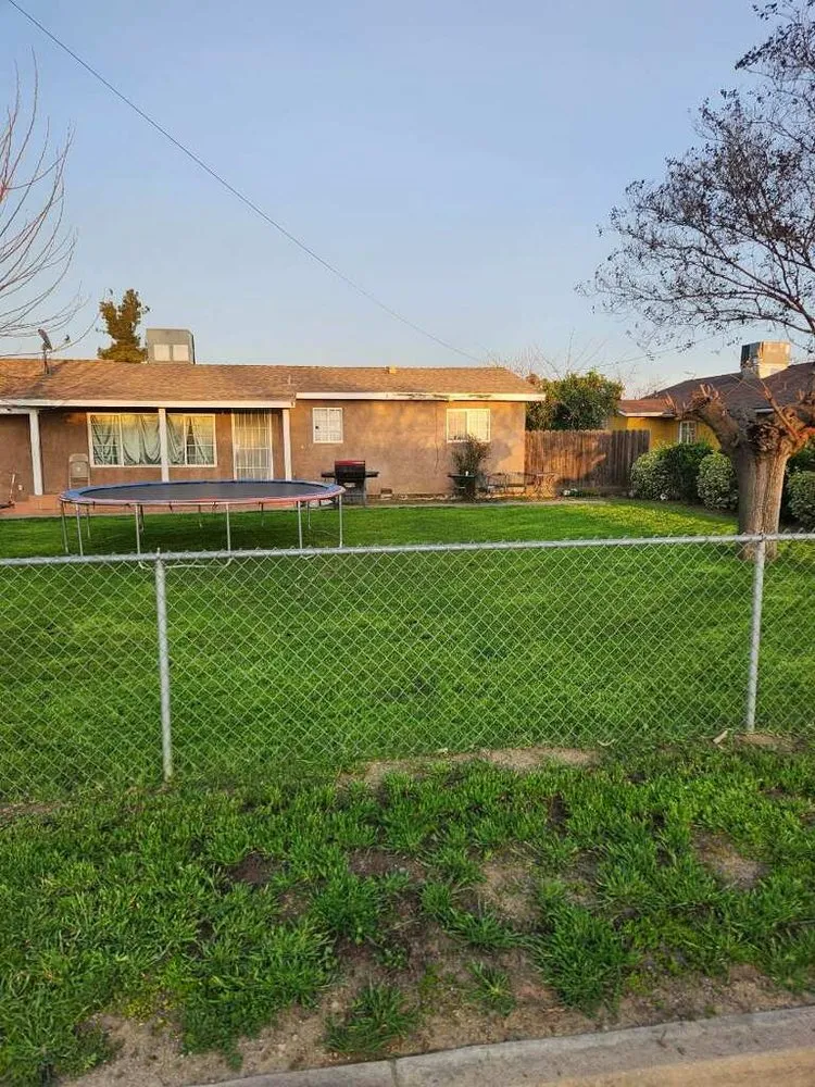 Local lawn care service with custom design across Porterville, CA - Porterville Lawncare & Handyman Services