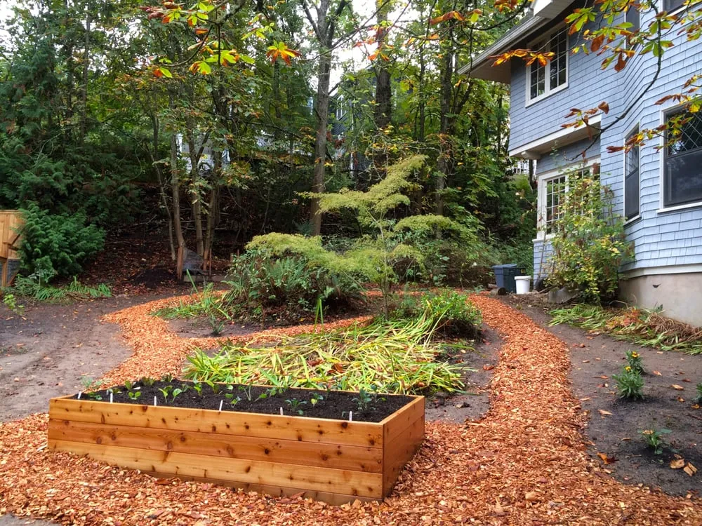 Reliable landscaping services experts serving Portland, OR - Portland Edible Gardens, LLC