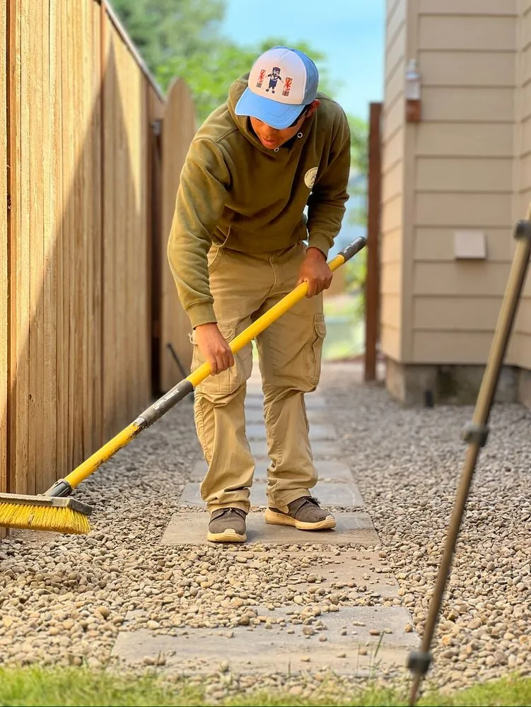 Reliable lawn care service near you across Portland, OR - Portlandscaping