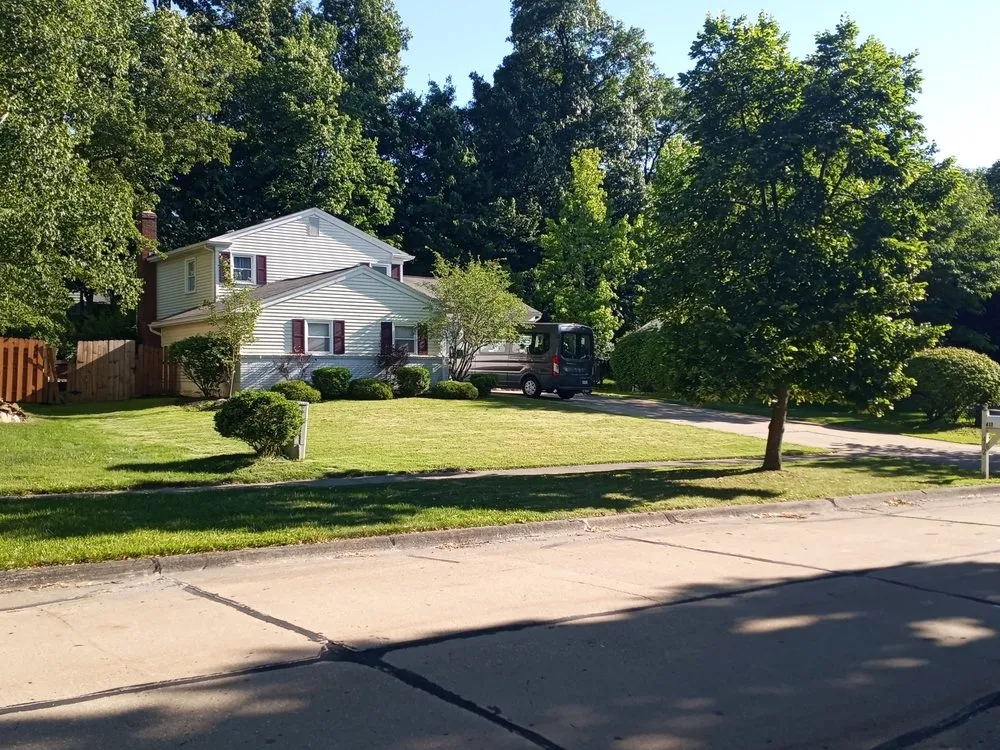 Local lawn care service in Bedford, OH by Positive Imagery