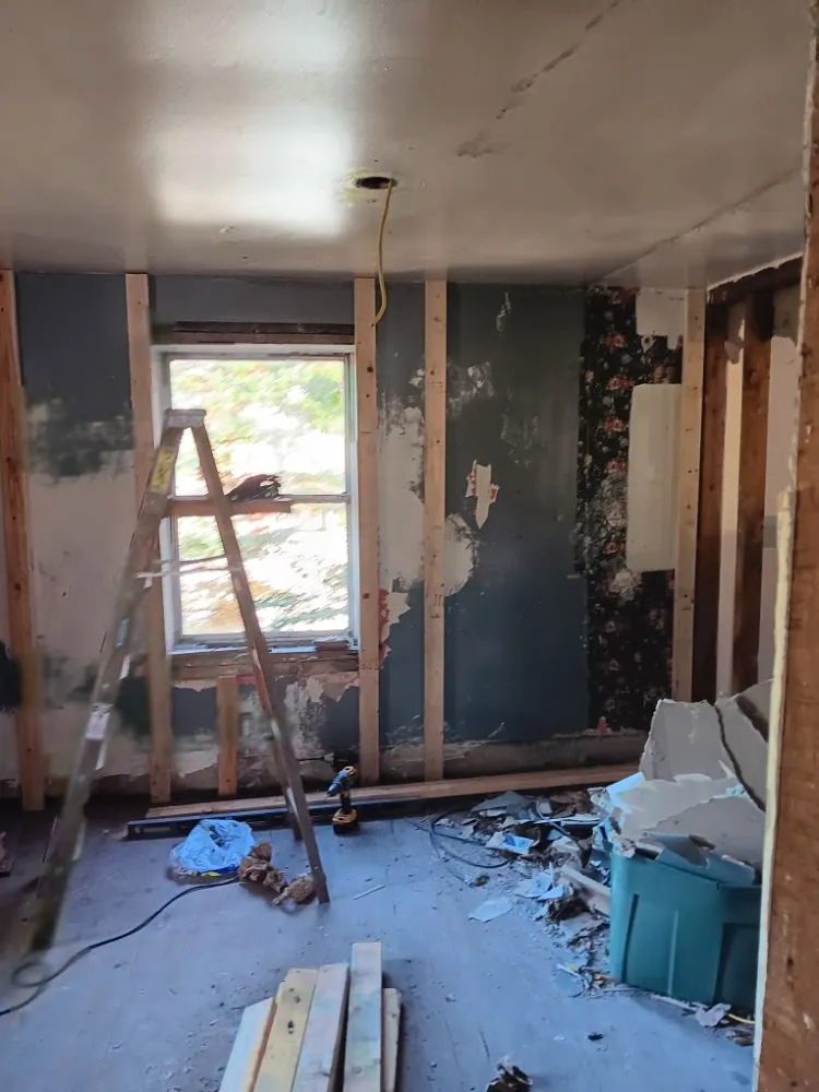 Affordable lawn care service near you across Austinville, VA - Postons Mowing and More