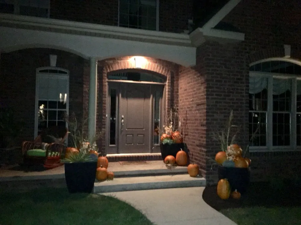 Expert lawn mowing service experts serving Mechanicsburg, PA - Potted Luck Landscape