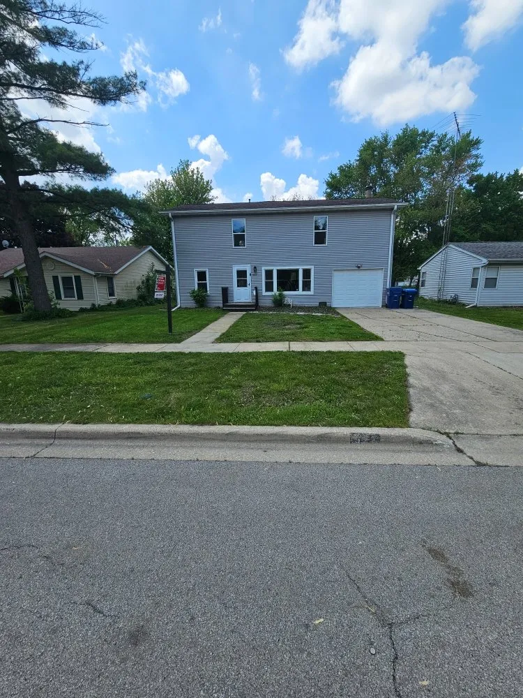 Custom lawn care service in DeKalb, IL by Potters Ground Control