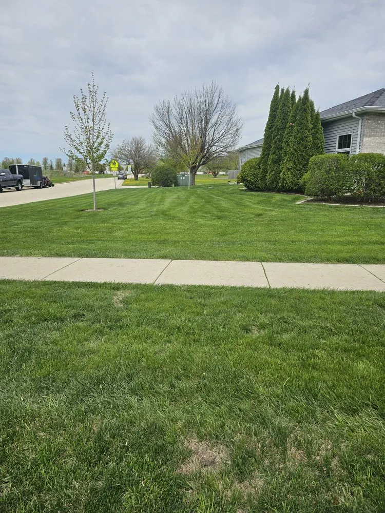 Local lawn care service in DeKalb, IL - Potters Ground Control