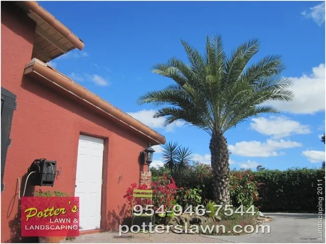 Expert lawn mowing service in Pompano Beach, FL - Potter's Lawn & Landscaping