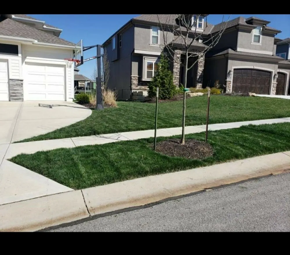 Affordable garden landscaping experts serving Olathe, KS - Potter's Touch Landscaping