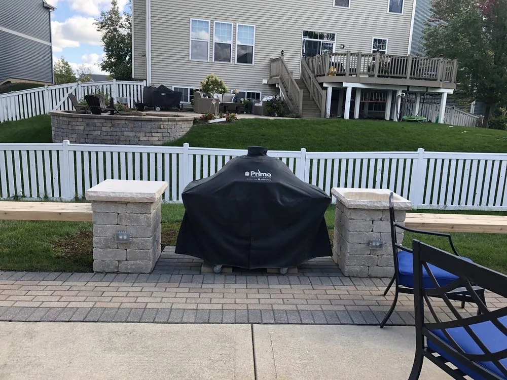 Reliable lawn mowing service experts serving Long Grove, IL - Poul's Landscaping & Nursery